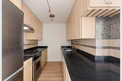 130 E 18th Street #10D, New York City, NY 10003 - Photo 4