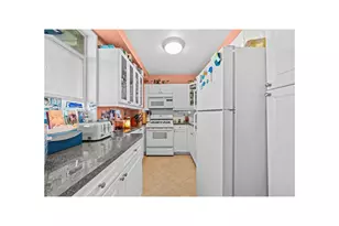 2575 Palisade Ave, New York City, NY 10463 - Photo 8