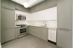 416 W 52nd St, New York City, NY 10019 - Photo 2