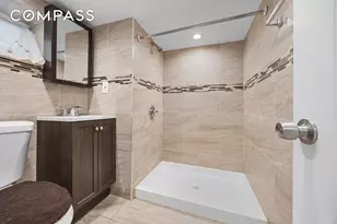 194-35 114th Dr, New York City, NY 11412 - Photo 12