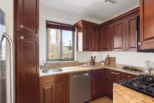 175 W 12th St, New York City, NY 10011 - Photo 4