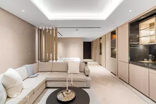 685 5th Ave, New York, NY 10022 - Photo 1