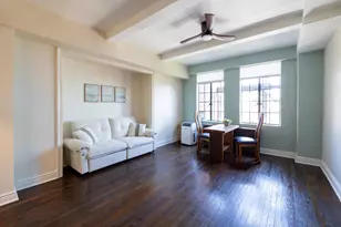 320 E 42nd St, New York City, NY 10017 - Photo 2