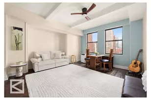 320 E 42nd St, New York City, NY 10017 - Photo 1
