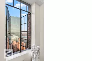 320 E 42nd St, New York City, NY 10017 - Photo 4
