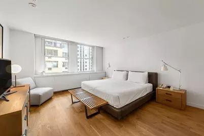 111 E 56th Street #1415, New York, NY 10022 - Photo 2