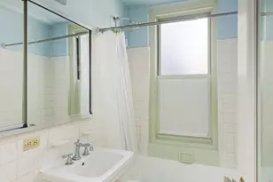 325 W 45th St, New York City, NY 10036 - Photo 4
