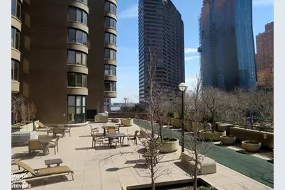 330 E 38th Street #15H, New York City, NY 10016 - Photo 12