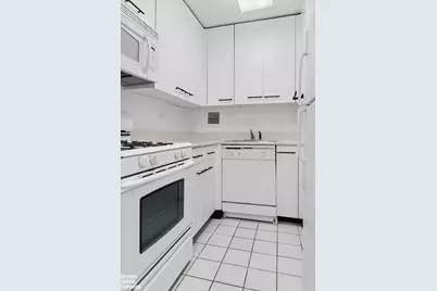 330 E 38th Street #15H, New York City, NY 10016 - Photo 4