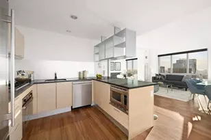 350 W 42nd St, New York, NY 10036 - Photo 8