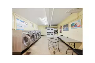 2080 Barnes Ave, New York City, NY 10462 - Photo 16