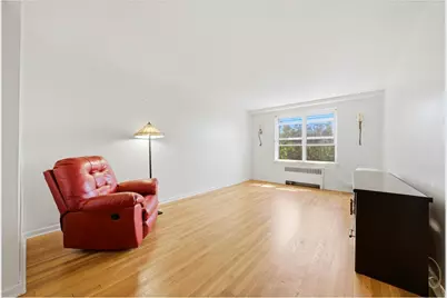 2080 Barnes Avenue #3B, New York City, NY 10462 - Photo 2