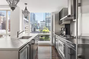330 Spring St, New York, NY 10013 - Photo 8