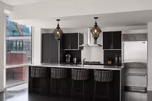 330 Spring St, New York, NY 10013 - Photo 4