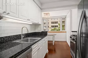 404 E 76th St, New York, NY 10021 - Photo 4