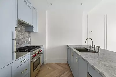 250 E 21st Street #8D, New York, NY 10010 - Photo 6