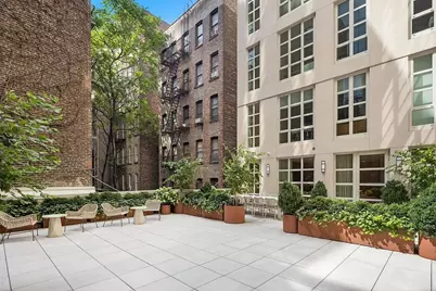 250 E 21st Street #8D, New York, NY 10010 - Photo 16