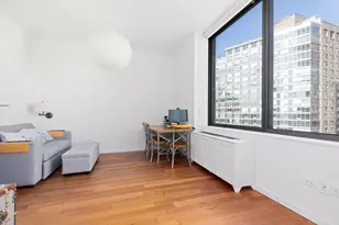 111 W 67th St, New York, NY 10023 - Photo 2