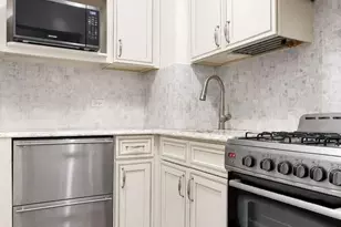 420 E 55th St, New York, NY 10022 - Photo 6