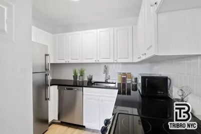 410 W 53rd Street #63, New York City, NY 10019 - Photo 4