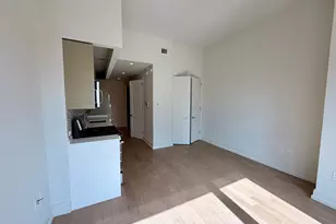 555 10th Ave, New York, NY 10018 - Photo 4