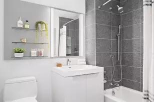 555 W 38th St, New York City, NY 10018 - Photo 6