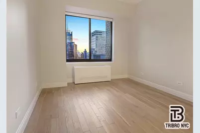 235 W 48th Street #10, New York, NY 10036 - Photo 4