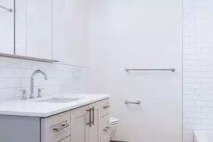 200 E 82nd St, New York, NY 10028 - Photo 6