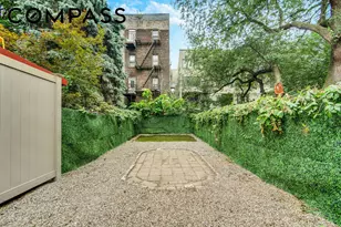 42 Monroe St, New York City, NY 11238 - Photo 8