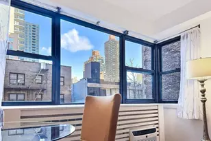305 E 72nd St, New York City, NY 10021 - Photo 4