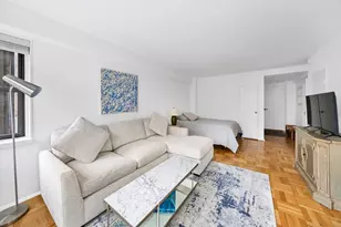 305 E 72nd St, New York City, NY 10021 - Photo 10