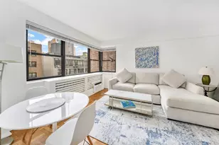 305 E 72nd St, New York City, NY 10021 - Photo 1