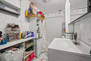 1512 E 22nd St, New York City, NY 11210 - Photo 4