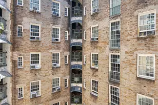 516 E 78th St, New York, NY 10075 - Photo 12