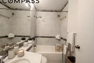 500 W 43rd St, New York City, NY 10036 - Photo 4