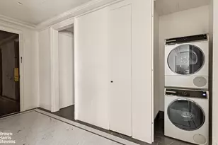 303 Park Ave, New York City, NY 10022 - Photo 8