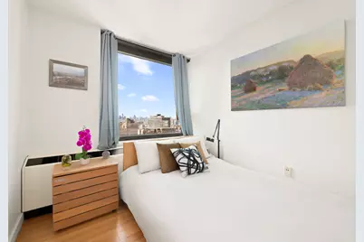 100 W 39th Street #43J, New York City, NY 10018 - Photo 4
