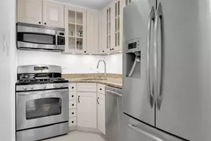 330 E 75th St, New York City, NY 10021 - Photo 4