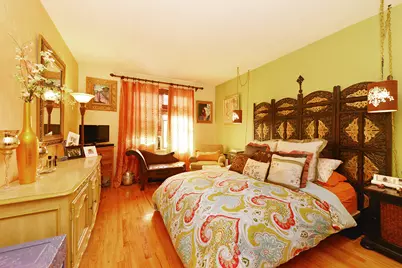 139-12 84th Drive #2F, New York City, NY 11435 - Photo 2