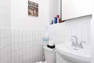 340 W 17th St, New York City, NY 10011 - Photo 12