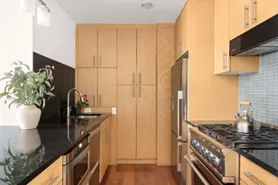 5-49 Borden Ave, New York City, NY 11101 - Photo 4