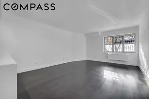 516 W 47th St, New York City, NY 10036 - Photo 2