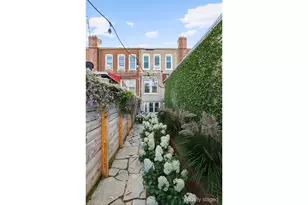 401 E 35th St, New York City, NY 11203 - Photo 18