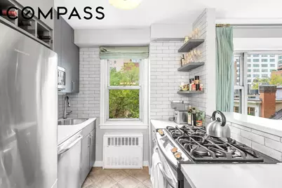 2 Charlton Street #5A, New York, NY 10014 - Photo 4