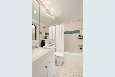 900 Park Avenue #5E, New York, NY 10075 - Photo 10