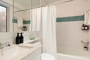 900 Park Ave, New York, NY 10075 - Photo 10