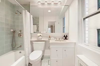 900 Park Avenue #5E, New York, NY 10075 - Photo 8