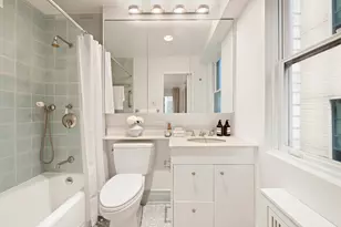 900 Park Ave, New York, NY 10075 - Photo 8