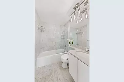 300 E 85th Street #1201, New York City, NY 10028 - Photo 6