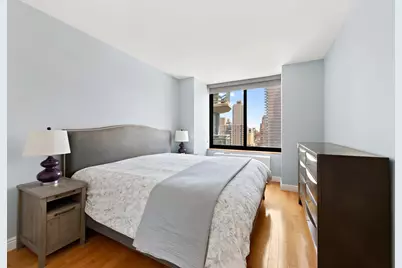 300 E 85th Street #1201, New York City, NY 10028 - Photo 4